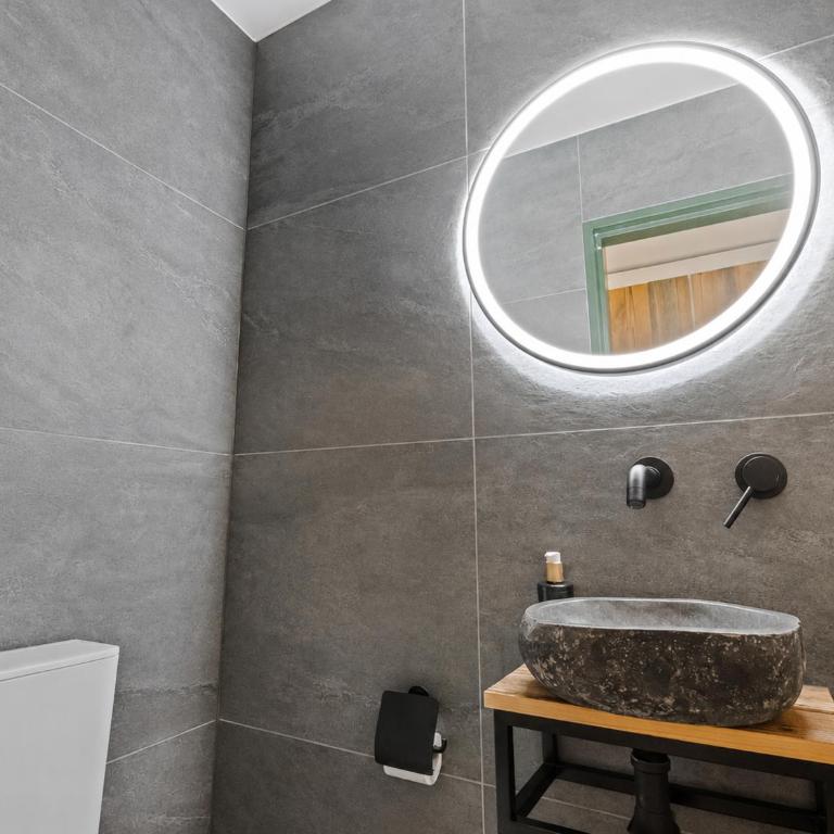 Magnifique appartement rénové avec une superbe vue - Apartment mit 1 Schlafzimmer - 5