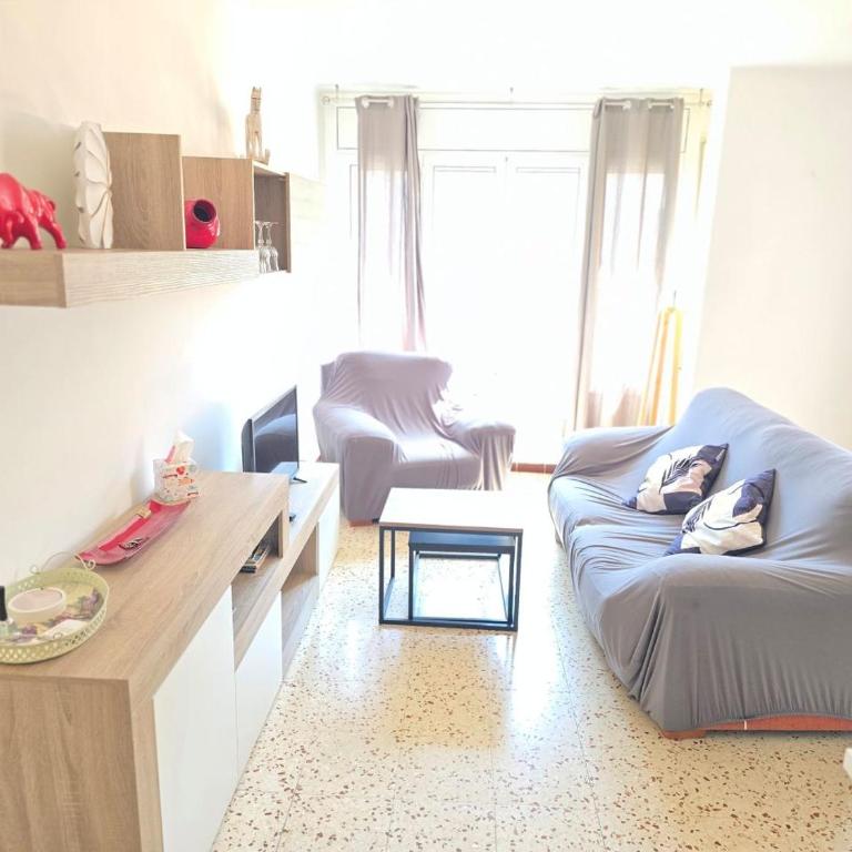 3-Bedroom Family Apartment Beach & Restaurants - Three-Bedroom Apartment - 8