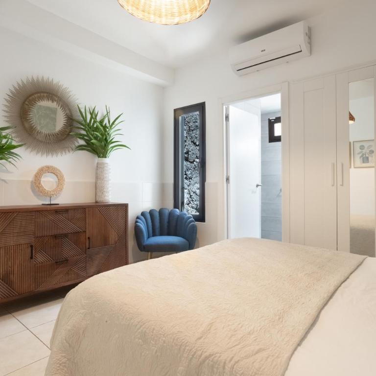 Villa Penguina Playa Blanca - 5 Bedroom - Hot Tub - Heated Pool - Villa - 9