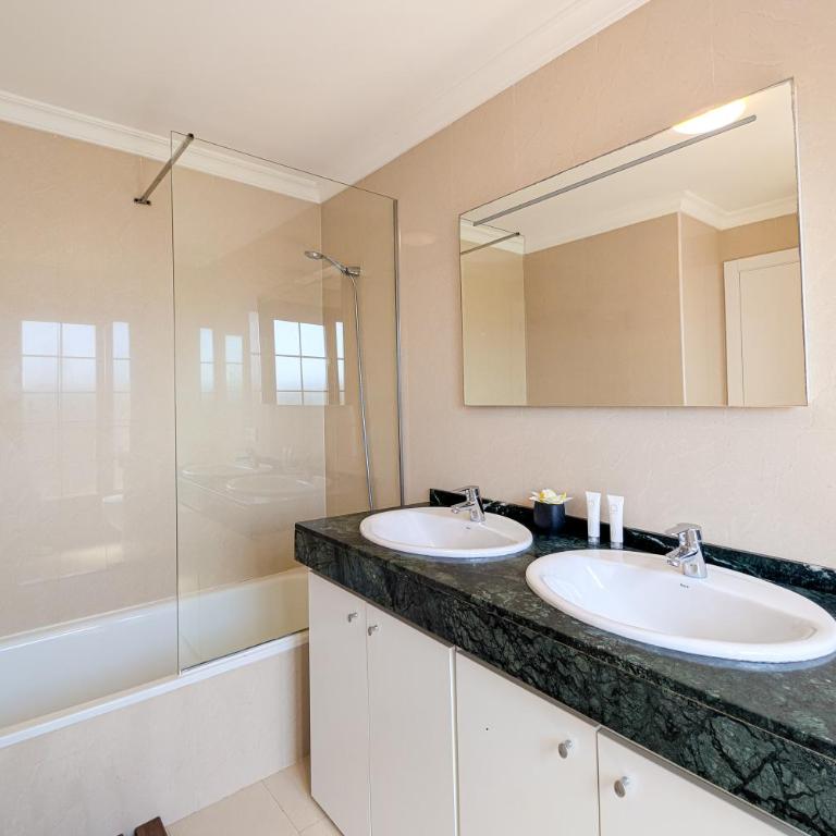 Villa Penguina Playa Blanca - 5 Bedroom - Hot Tub - Heated Pool - Villa - 24