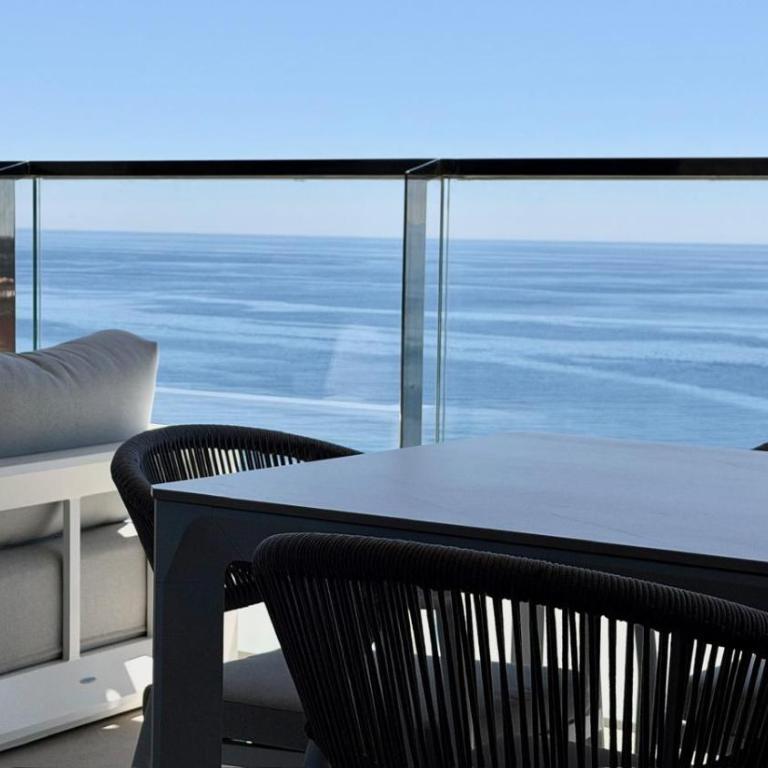 Sunset Sailors High Floor Apartment by Leo Apartments - Two-Bedroom Apartment with Sea View - 4