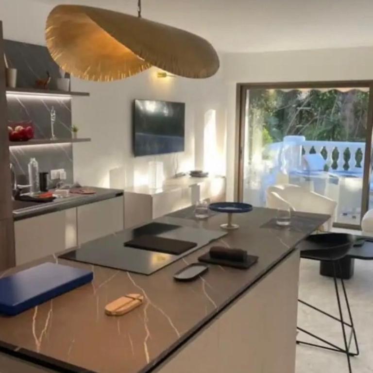 Calme absolu, élégant et arboré avec piscine - Appartement 1 Chambre - 12