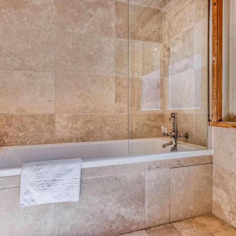 Pre des Cimes by Pangea Services - Ski in-Out Meadows Views - Chalet - 19