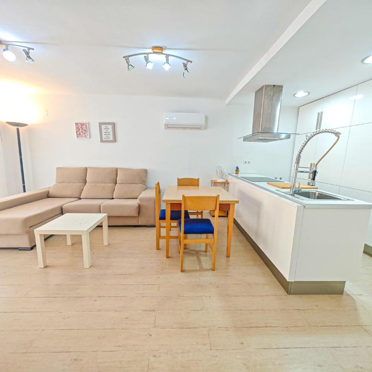 Apartamento Saballa - Only Families - Apartamento con vistas al mar - 7