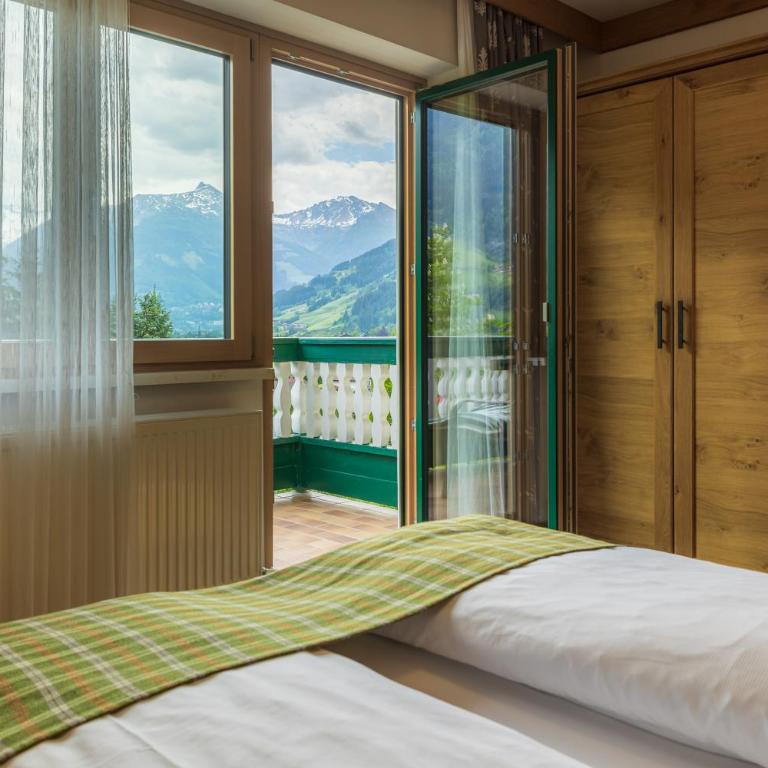 Hotel Zum Stern inkl Gasteiner Bergbahnen im Sommer - Superior Doppelzimmer mit Bergblick und Balkon - 6