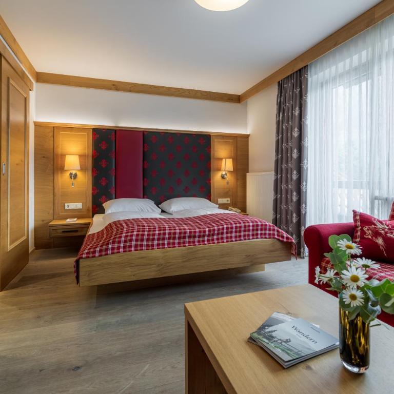 Hotel Zum Stern inkl Gasteiner Bergbahnen im Sommer - Superior Doppelzimmer mit Bergblick und Balkon - 16