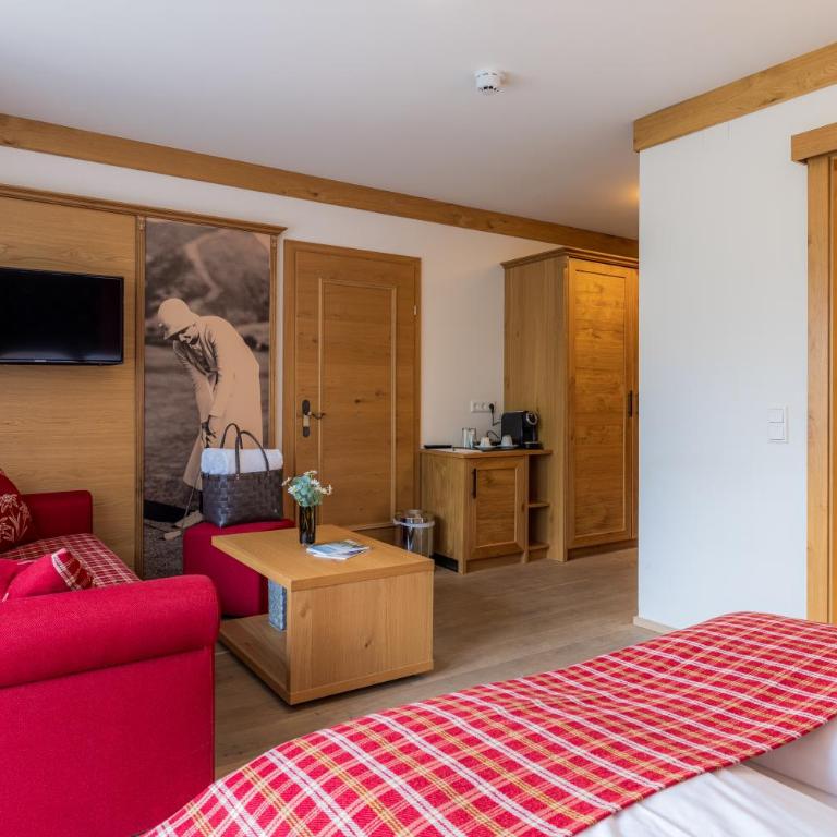 Hotel Zum Stern inkl Gasteiner Bergbahnen im Sommer - Superior Doppelzimmer mit Bergblick und Balkon - 15