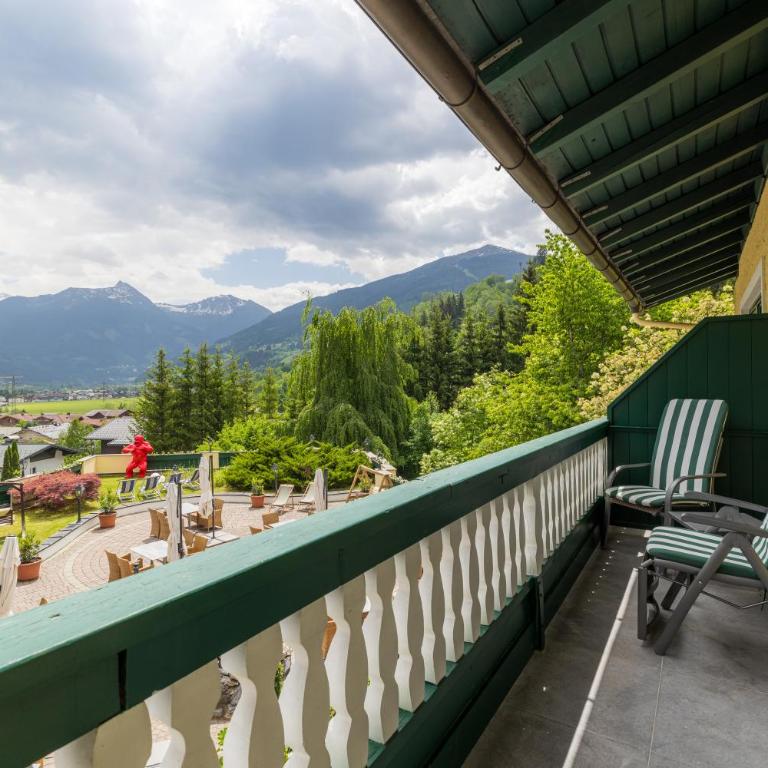 Hotel Zum Stern inkl Gasteiner Bergbahnen im Sommer - Superior Doppelzimmer mit Bergblick und Balkon - 17
