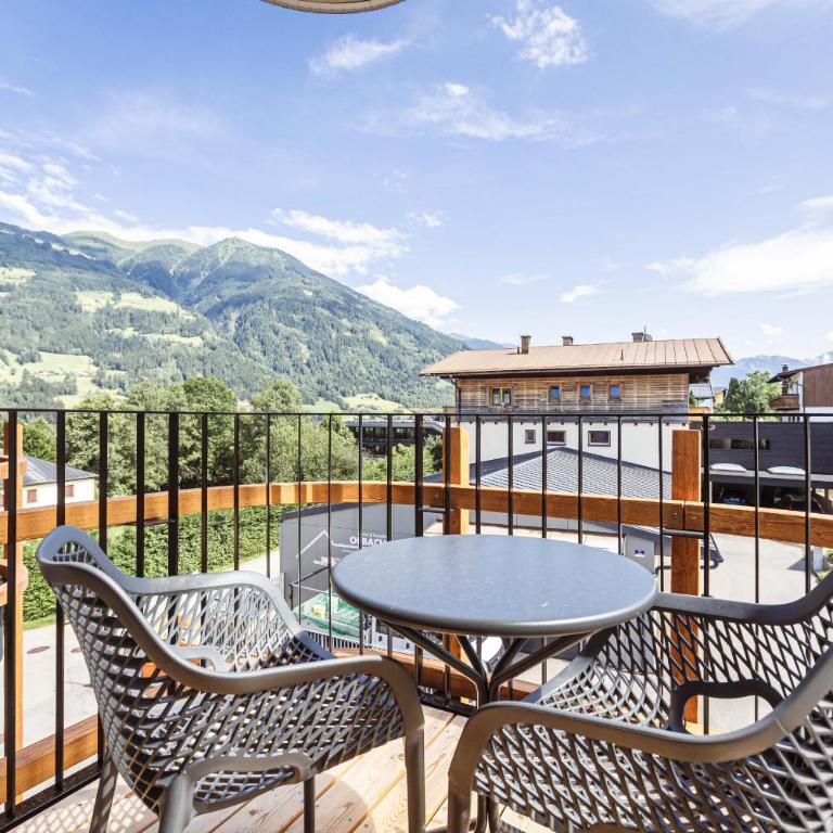 Zillertal Suites Fügen by ALPS RESORTS - Superior Apartment mit 1 Schlafzimmer und Balkon - 4