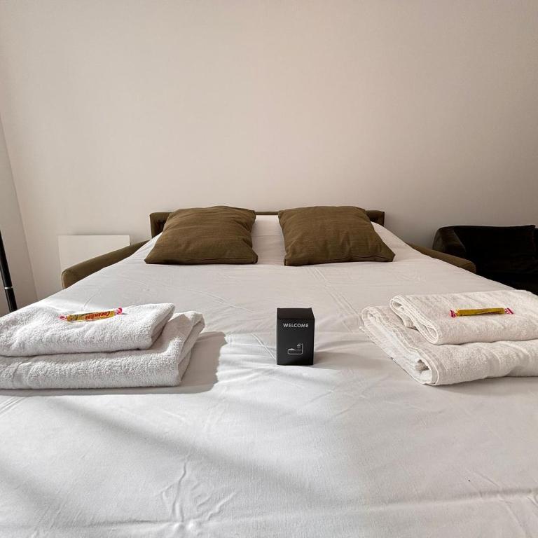 Le studio pop art logement neuf proche centre - Appartement 1 Chambre - 10
