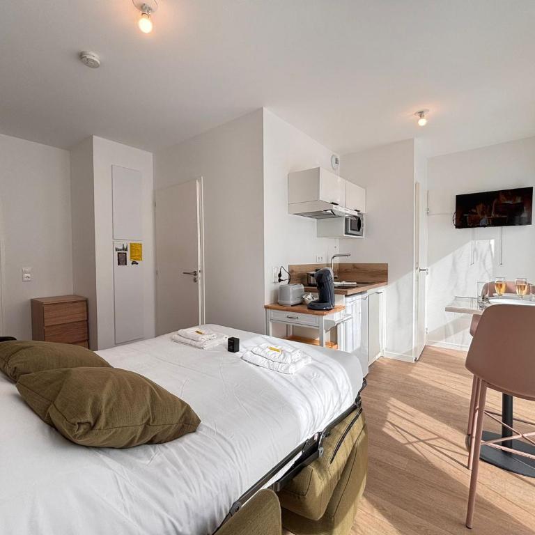 Le studio pop art logement neuf proche centre - Appartement 1 Chambre - 11