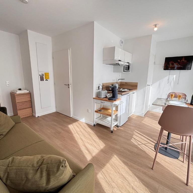 Le studio pop art logement neuf proche centre - Appartement 1 Chambre - 6
