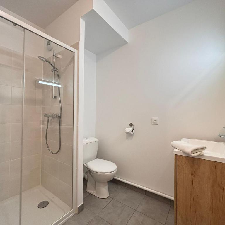 Le studio pop art logement neuf proche centre - Appartement 1 Chambre - 8