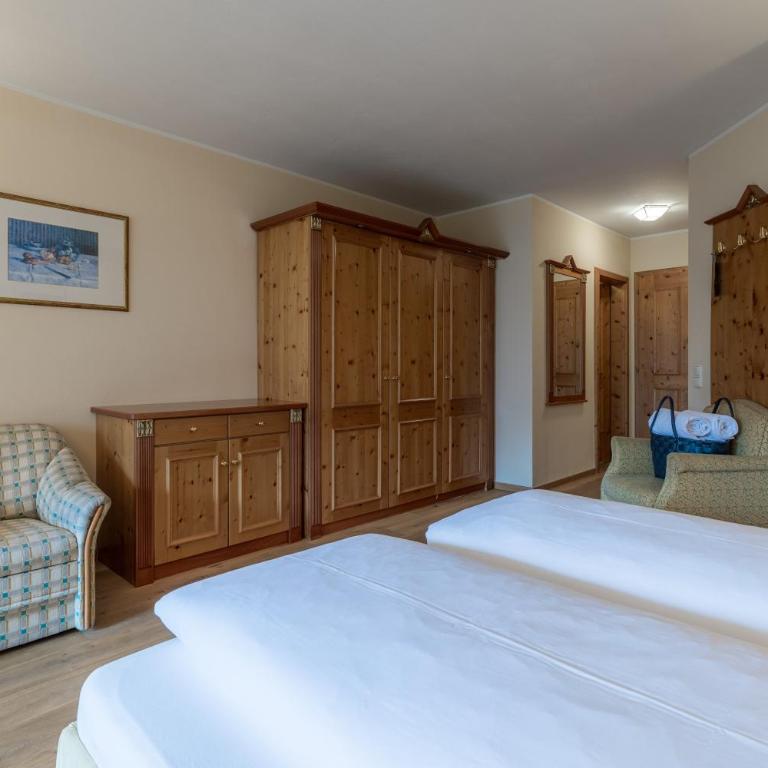 Hotel Zum Stern inkl Gasteiner Bergbahnen im Sommer - Doppelzimmer mit Bergblick und Balkon - 10