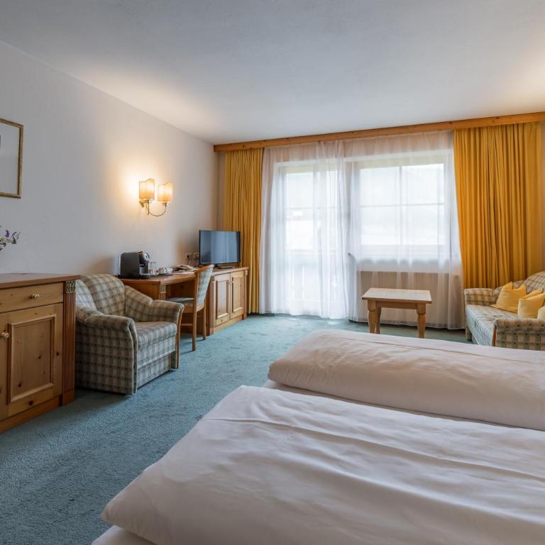 Hotel Zum Stern inkl Gasteiner Bergbahnen im Sommer - Doppelzimmer mit Bergblick und Balkon - 4