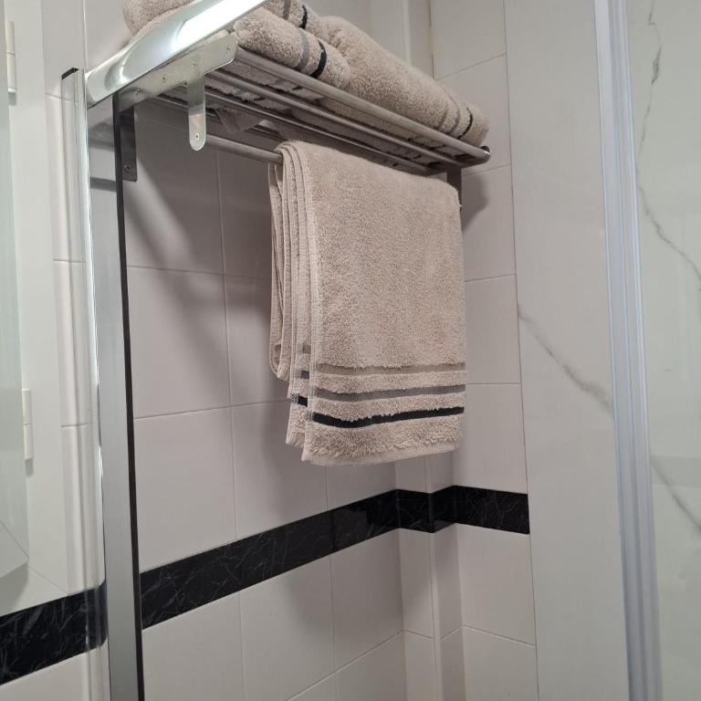 Elobey - One-Bedroom Apartment - 11