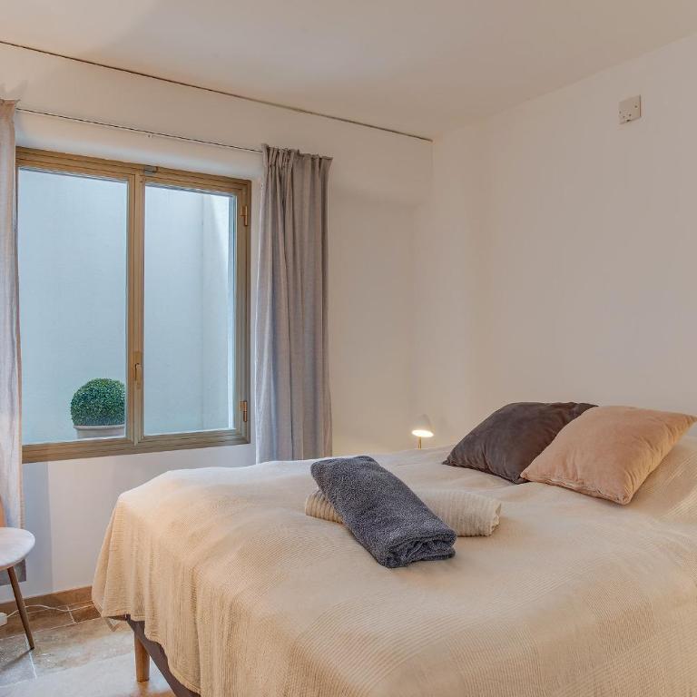 VILLA LA PETITE RESERVE VI4416 By Riviera Holiday - Villa - 26