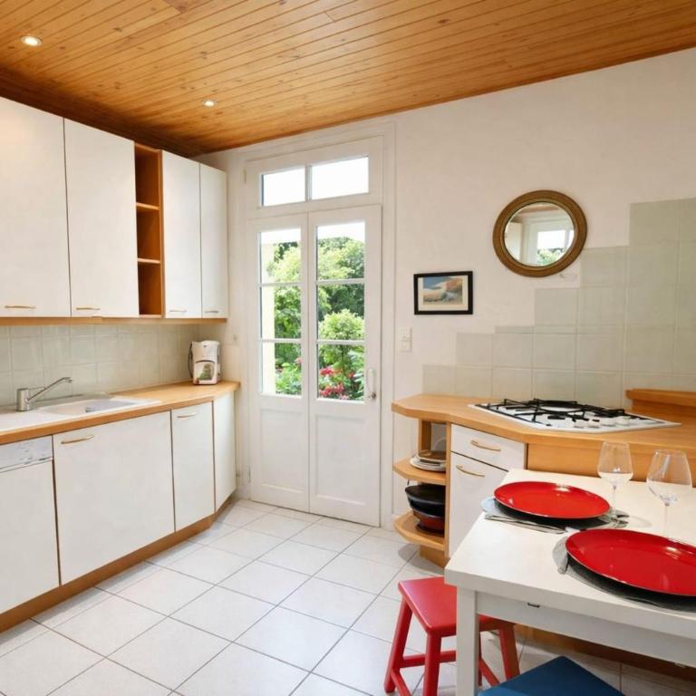 Bright house with terrace and garden - Ferienhaus - 3