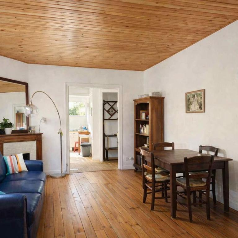 Bright house with terrace and garden - Ferienhaus - 2