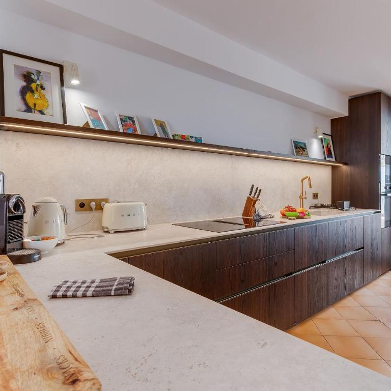 VILLA LUNA VI4339 By Riviera Holiday Homes - Villa - 13