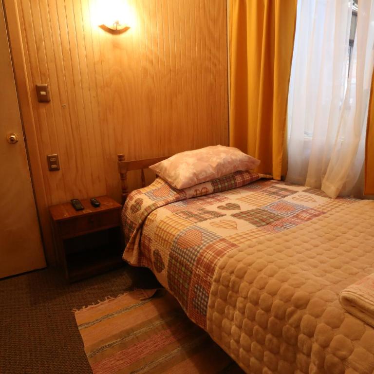 Casa Chilhué - Hostal Residencial - Habitación Individual con baño privado - 1