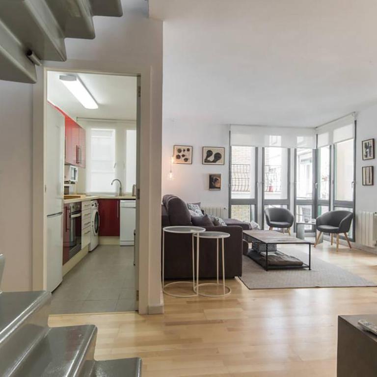 City Center Apartment With Shaded Terrace - Appartement avec Terrasse - 11