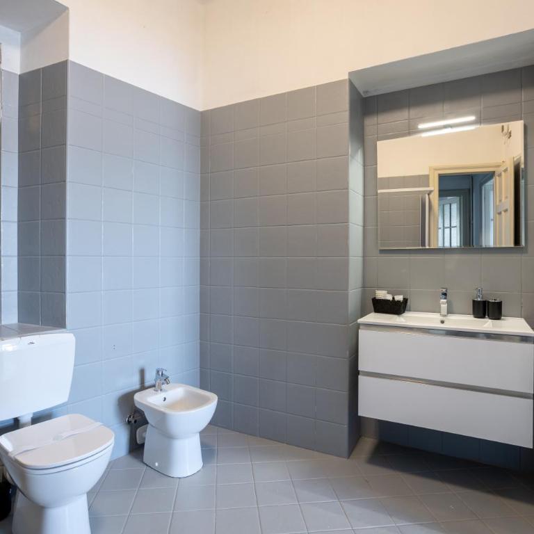Prestige Lakeview Historic Center Stresa - Appartamento Deluxe con 2 Camere da Letto e Balcone - 16
