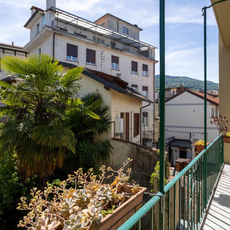 Prestige Lakeview Historic Center Stresa - Appartamento Deluxe con 2 Camere da Letto e Balcone - 8