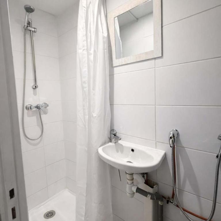 Studio Parisien Proche Metro Tout Confort - Studio - 6
