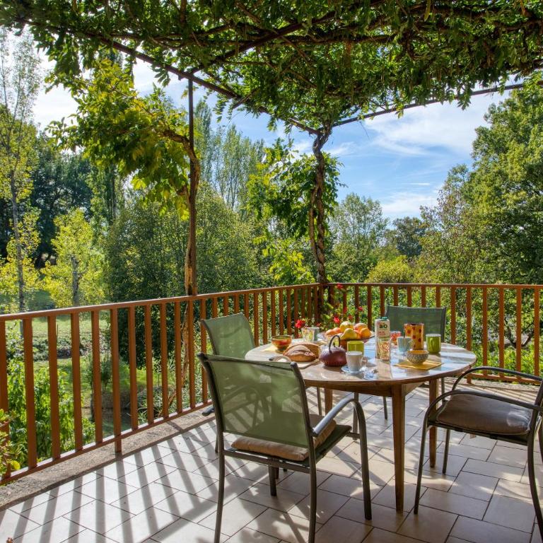 Les Prés De La Vigne Basse - Chambre Double - Vue sur Jardin - 1
