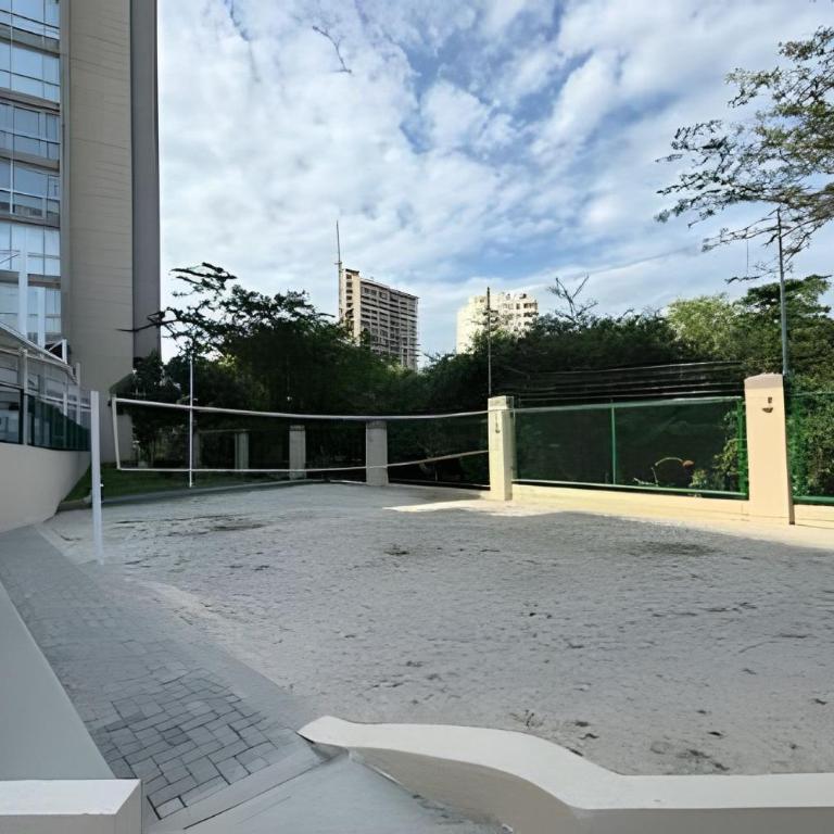 Zazue by Colproperty Management - Two-Bedroom Apartment with Balcony - 8