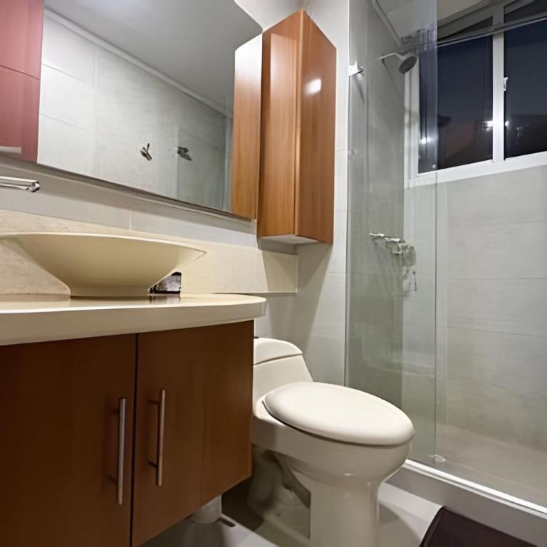 Zazue by Colproperty Management - Two-Bedroom Apartment with Balcony - 14