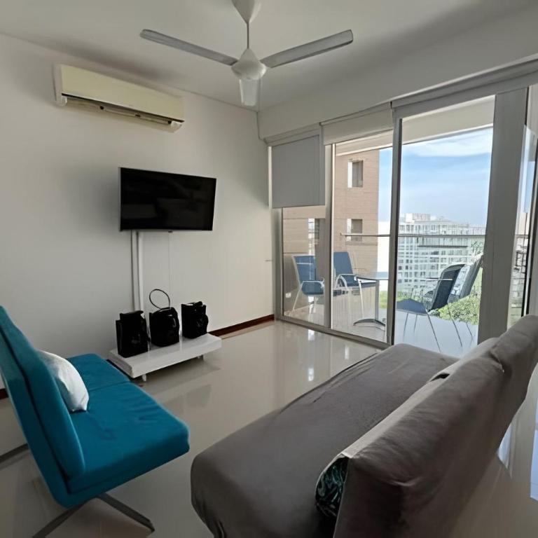 Zazue by Colproperty Management - Two-Bedroom Apartment with Balcony - 16