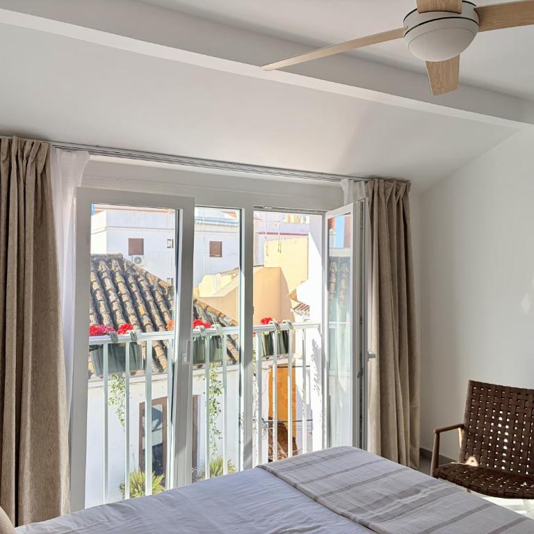 Las Brisas Estepona - Habitación Deluxe con cama extragrande - 8