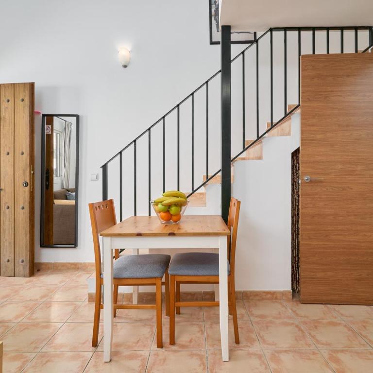 Apartamentos Nerjaluna - One-Bedroom Apartment with Garden View - 7