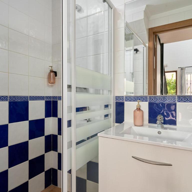 Apartamentos Nerjaluna - One-Bedroom Apartment with Garden View - 15