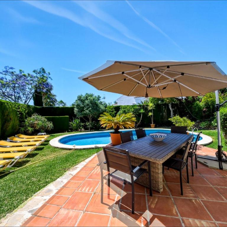 W12 Andalusian style villa with sea views - Villa mit privatem Pool - 25