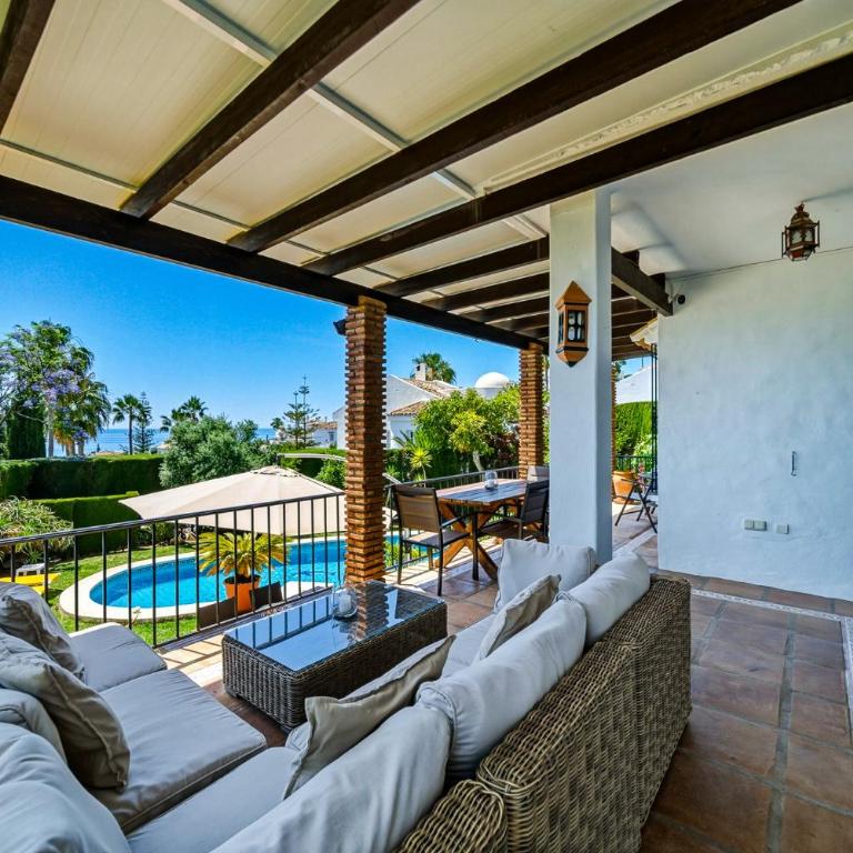W12 Andalusian style villa with sea views - Villa mit privatem Pool - 22