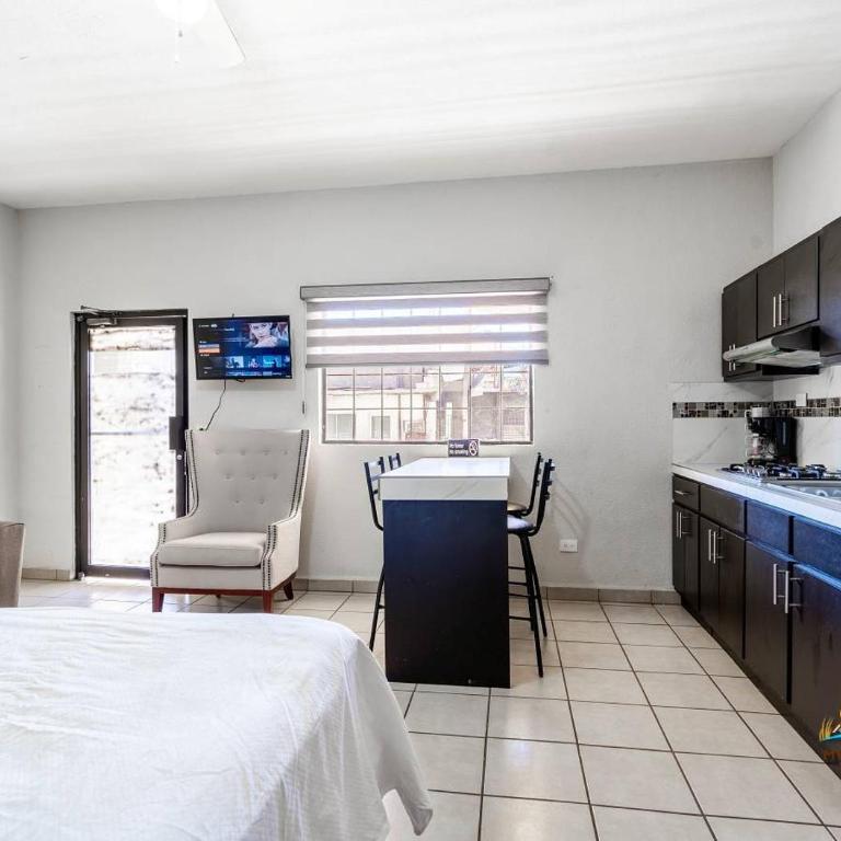 Casa Mar de Cortez - 6BR - One minute to Malecon - Casa - 6