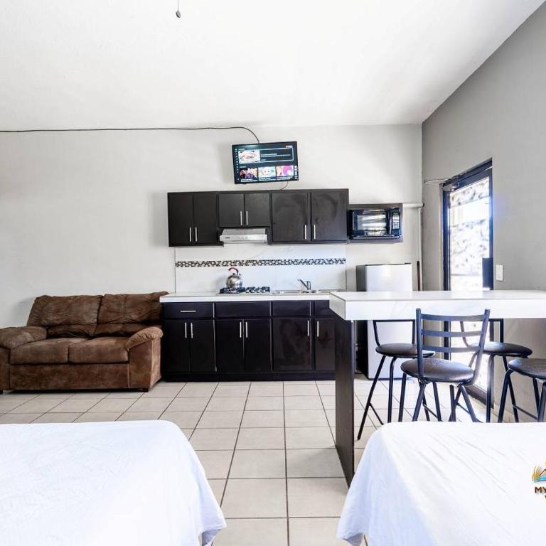 Casa Mar de Cortez - 6BR - One minute to Malecon - Casa - 24