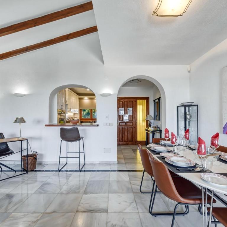 W12 Andalusian style villa with sea views - Villa mit privatem Pool - 18
