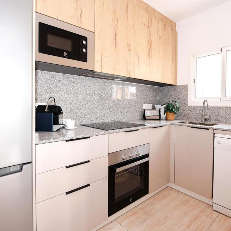 Agradable y tranquilo apto a 500m de la playa - Apartamento con terraza - 40