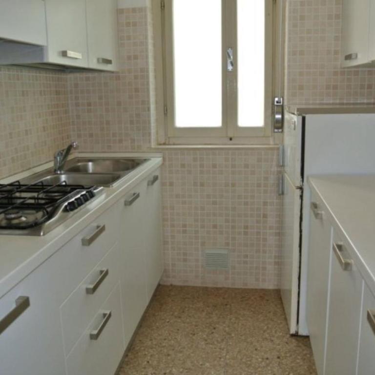 Spacious central flat perfect for groups - Appartamento - 11