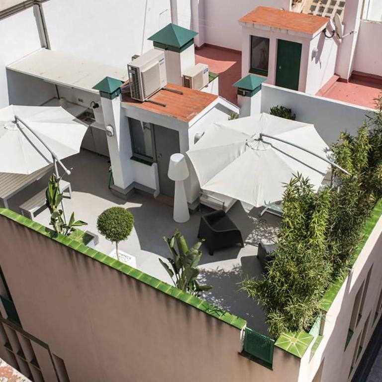 City Center Apartment With Shaded Terrace - Appartement avec Terrasse - 38