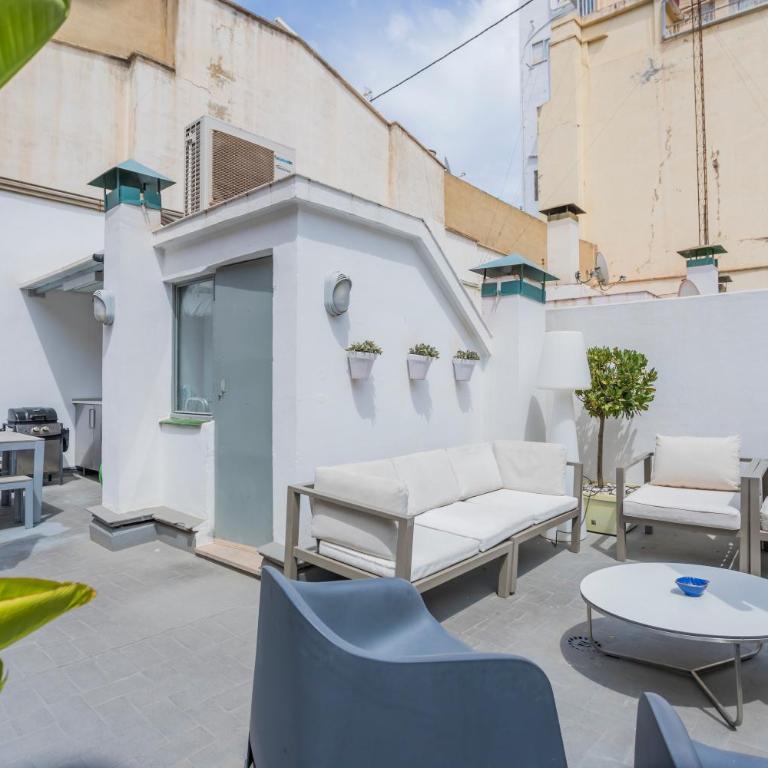 City Center Apartment With Shaded Terrace - Appartement avec Terrasse - 31