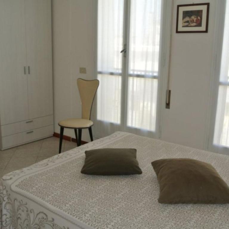 Cozy coastal flat with balcony in central Lignano - Apartment - 7
