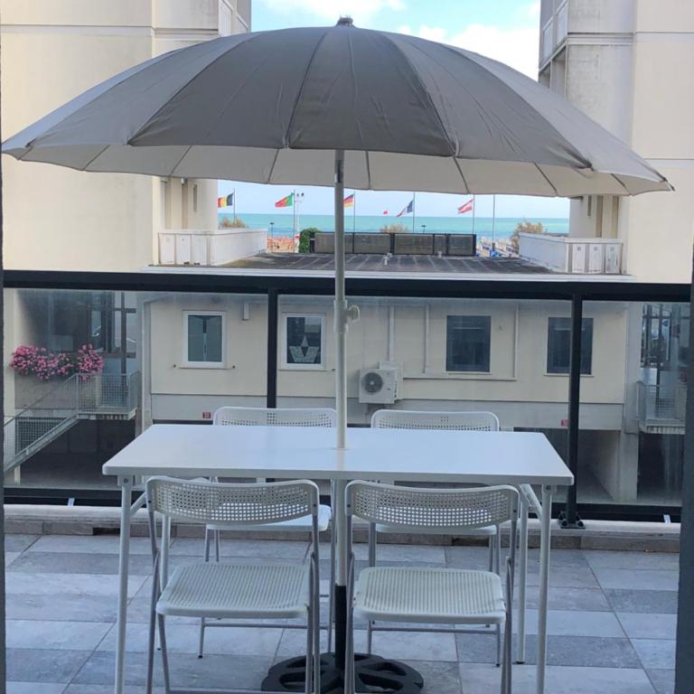 BlueHouse - Appartamento con 2 Camere da Letto e Vista Mare - 1