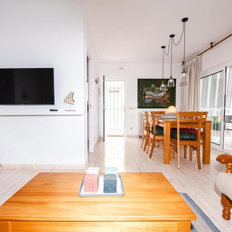Agradable y tranquilo apto a 500m de la playa - Apartamento con terraza - 29
