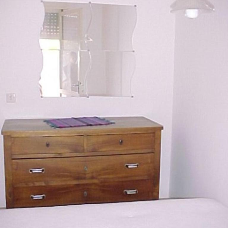 Beachside flat with balcony in a great area - Apartment - 9