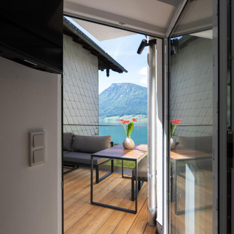 Eden Apartments Vista Lago - One-Bedroom Apartment with Terrace - 21